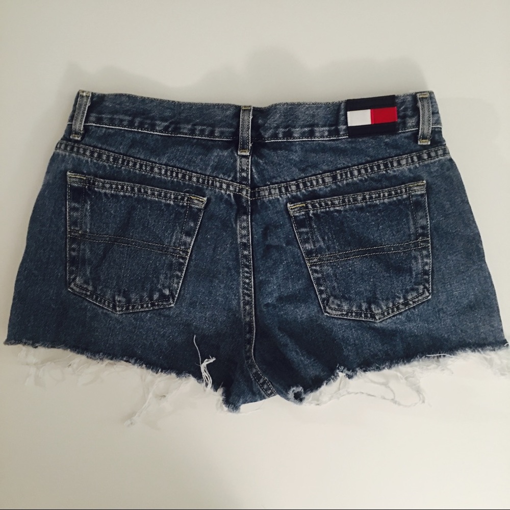 Vintage Tommy Hilfiger Mid-Wash Denim Shorts - Picture 4 of 4